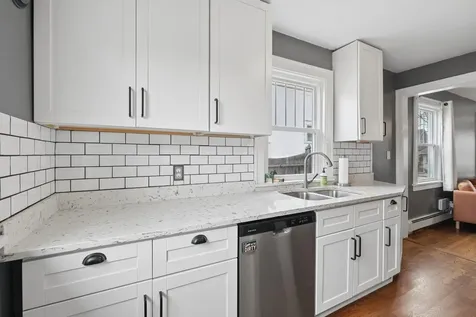 2043 Stanford Avenue Saint Paul MN 55105