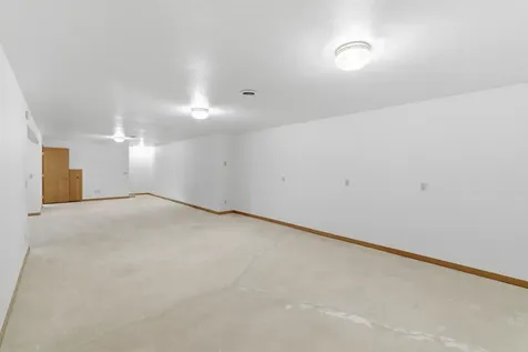 18 Mill Avenue Minnesota Lake MN 56068