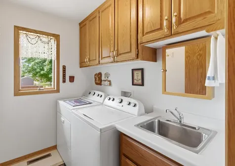 18 Mill Avenue Minnesota Lake MN 56068