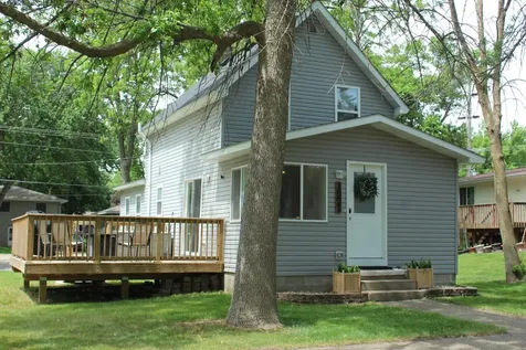 1521 Desoto Avenue N Glencoe MN 55336