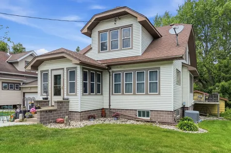 120 Park Place W Norwood Young America MN 55368