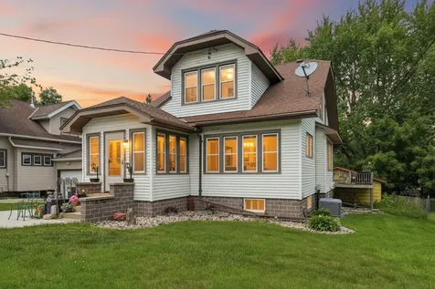 120 Park Place W Norwood Young America MN 55368