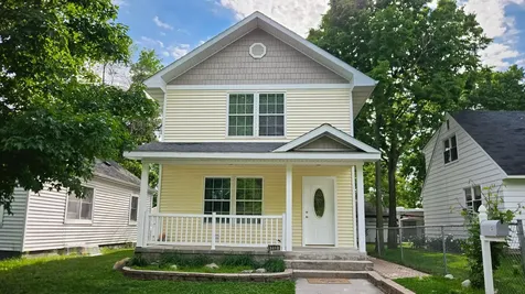 113 N Ash Street Chaska MN 55318