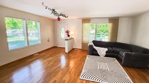 113 N Ash Street Chaska MN 55318