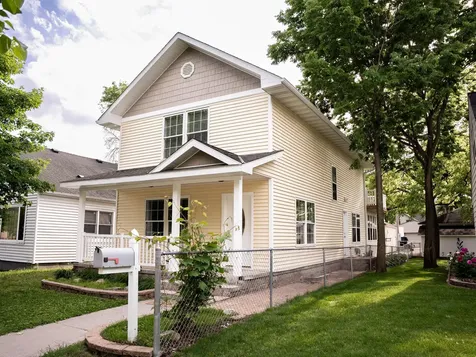 113 N Ash Street Chaska MN 55318