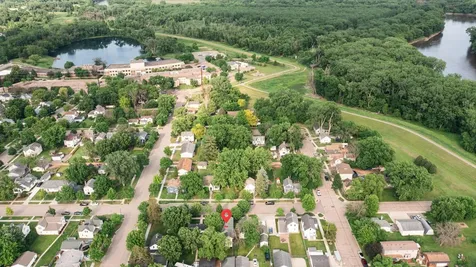 113 N Ash Street Chaska MN 55318