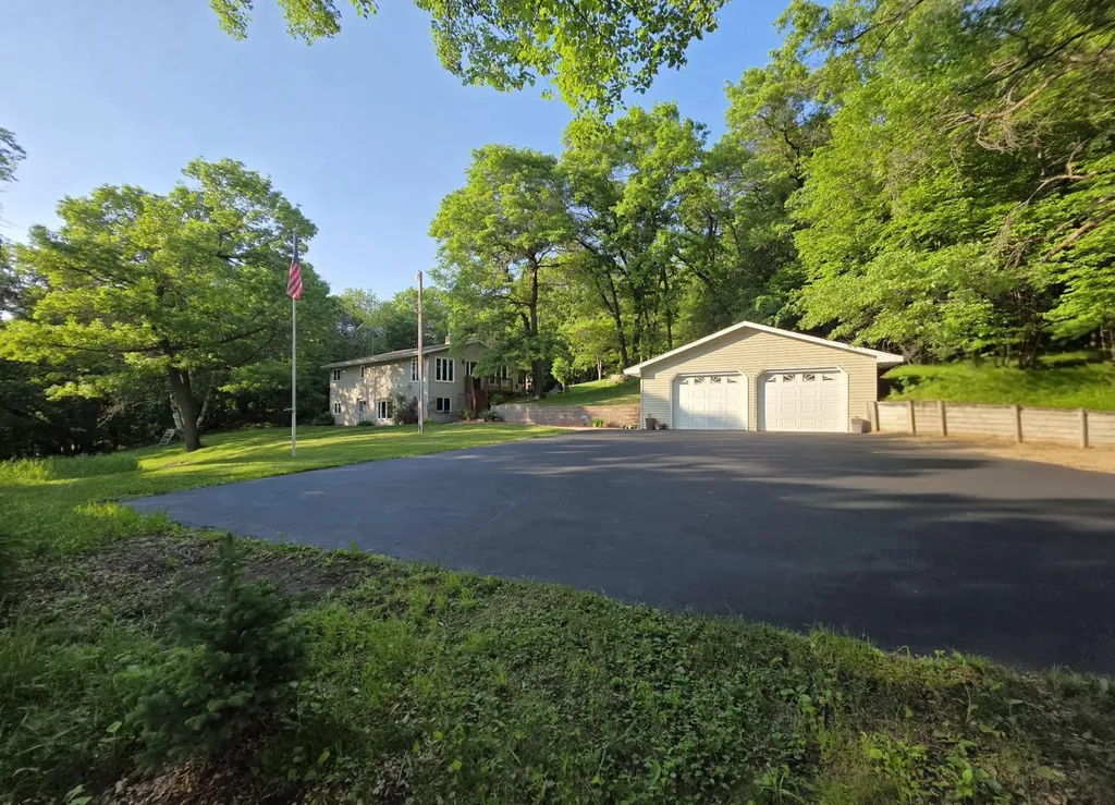 11870 County Road 40 NE Spicer MN 56288