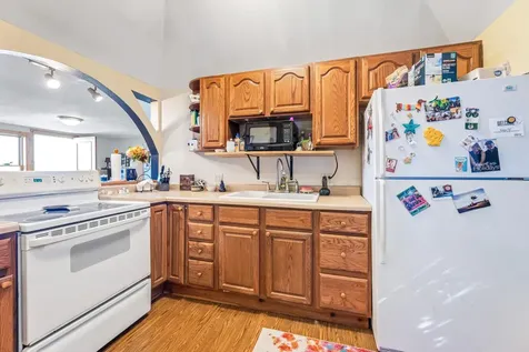 108 S Hill Street Fountain City WI 54629