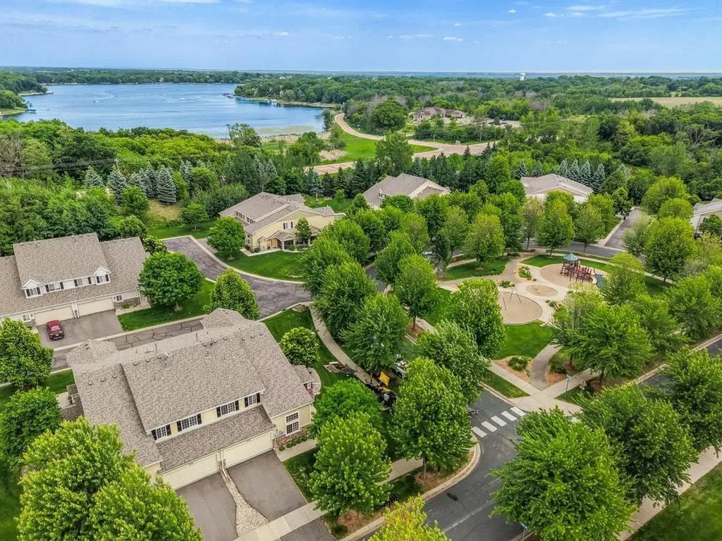 9090 Meadow Way Victoria MN 55386