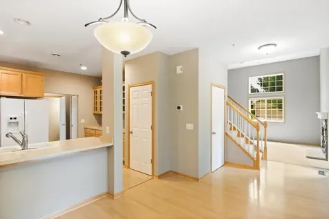 9090 Meadow Way Victoria MN 55386
