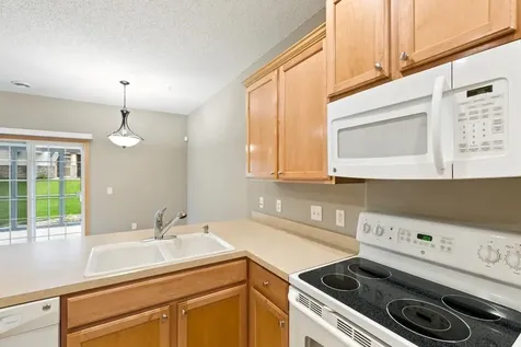 9090 Meadow Way Victoria MN 55386