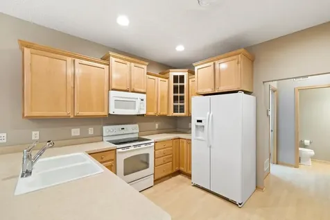 9090 Meadow Way Victoria MN 55386