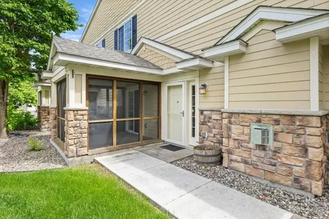9090 Meadow Way Victoria MN 55386