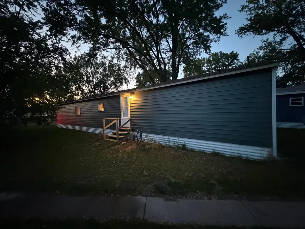 3328 90th Drive NE Blaine MN 55449