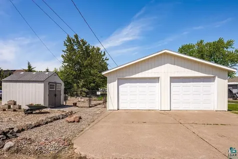 4604 Glenwood Street Duluth MN 55804