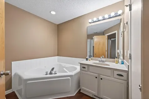 8763 Bechtel Avenue Inver Grove Heights MN 55076