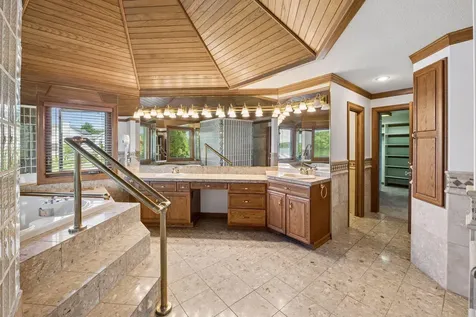 4100 Enchanted Lane Mound MN 55364