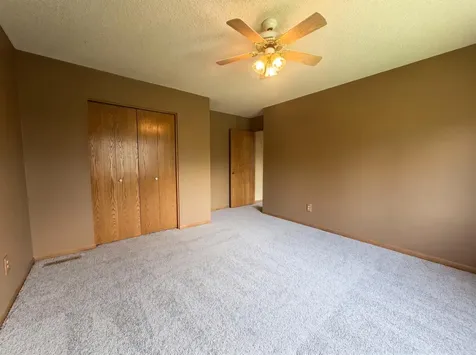 9394 71st Bay S Cottage Grove MN 55016