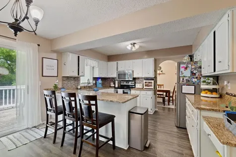 121 Chaparral Drive Apple Valley MN 55124