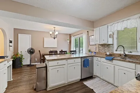 121 Chaparral Drive Apple Valley MN 55124