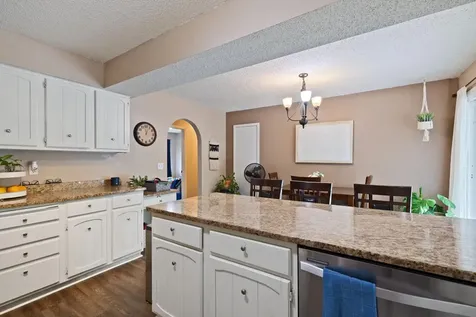 121 Chaparral Drive Apple Valley MN 55124