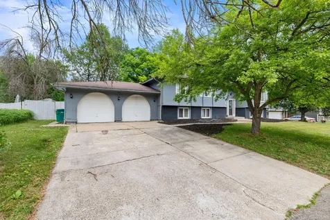 121 Chaparral Drive Apple Valley MN 55124