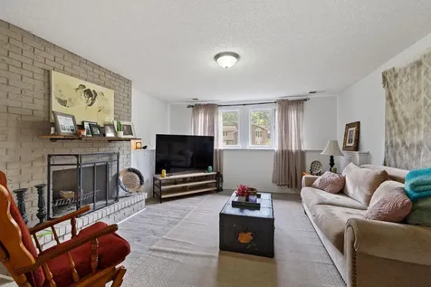 121 Chaparral Drive Apple Valley MN 55124