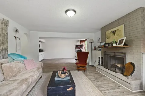 121 Chaparral Drive Apple Valley MN 55124