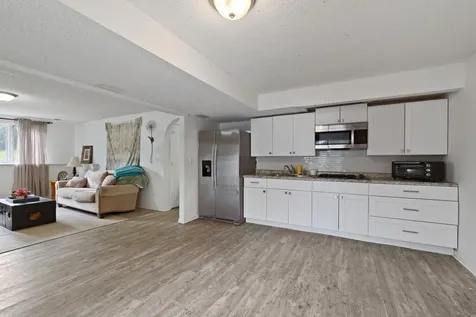 121 Chaparral Drive Apple Valley MN 55124