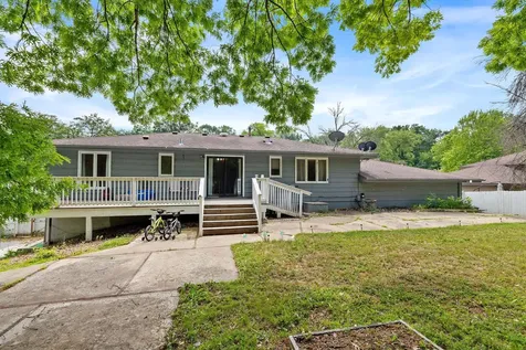 121 Chaparral Drive Apple Valley MN 55124
