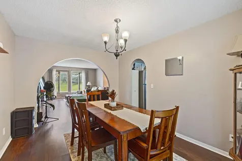 121 Chaparral Drive Apple Valley MN 55124