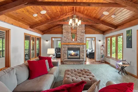 365 Pleasant View Road Chanhassen MN 55317