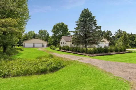 21030 W Linwood Drive NE Wyoming MN 55079