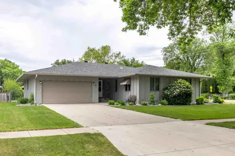 501 23rd Avenue S Fargo ND 58103