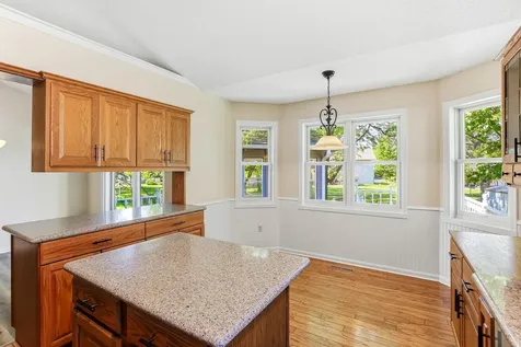 2176 Leyland Alcove Woodbury MN 55125