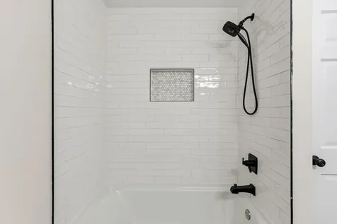 2176 Leyland Alcove Woodbury MN 55125