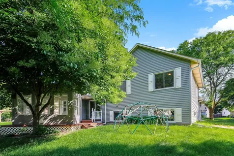 2176 Leyland Alcove Woodbury MN 55125