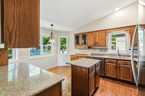 2176 Leyland Alcove Woodbury MN 55125