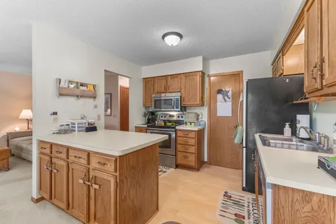 975 Heritage Court E Vadnais Heights MN 55127