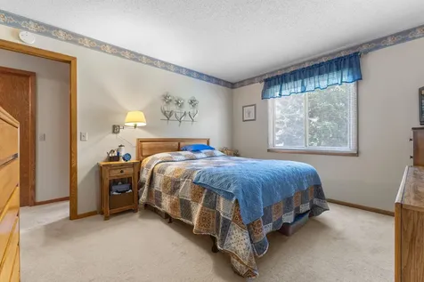975 Heritage Court E Vadnais Heights MN 55127