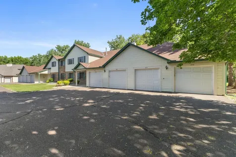 975 Heritage Court E Vadnais Heights MN 55127