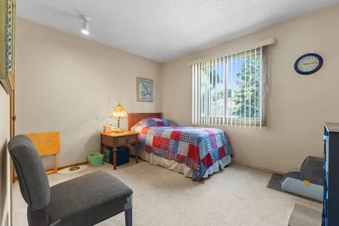 975 Heritage Court E Vadnais Heights MN 55127