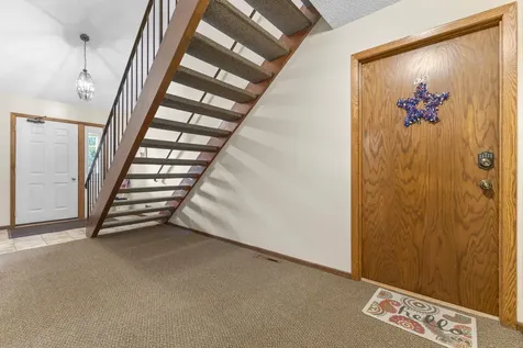 975 Heritage Court E Vadnais Heights MN 55127