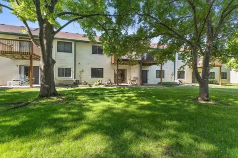 975 Heritage Court E Vadnais Heights MN 55127