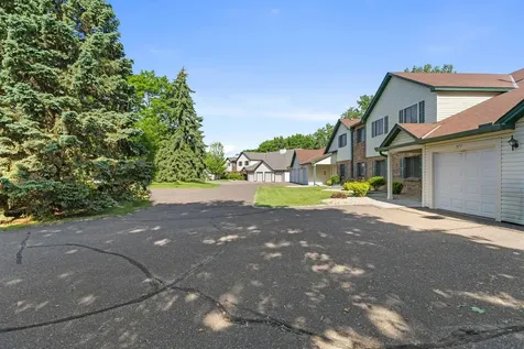 975 Heritage Court E Vadnais Heights MN 55127