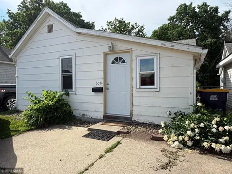 607 1st Avenue E Shakopee MN 55379