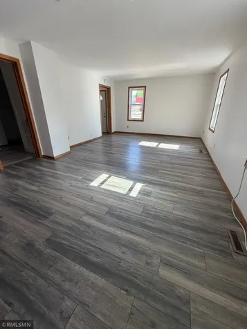 607 1st Avenue E Shakopee MN 55379