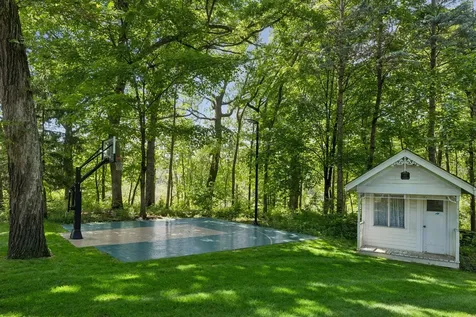 60 Myrtlewood Road Wayzata MN 55391