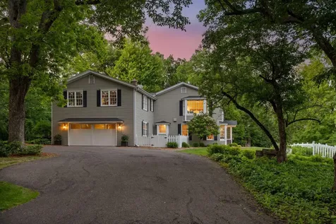 60 Myrtlewood Road Wayzata MN 55391