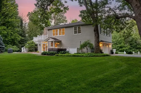 60 Myrtlewood Road Wayzata MN 55391